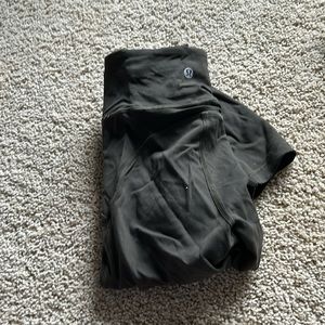 LULULEMON LEGGINGS NEVER WORN
